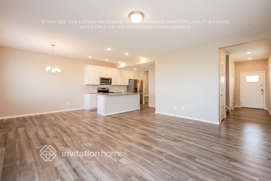 Building Photo - 6204 Big Bird Dr