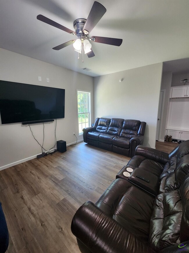 Building Photo - 415 Haddenham Ct