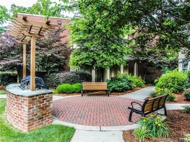 Community Grill and Patio - 2337 Hassell Pl