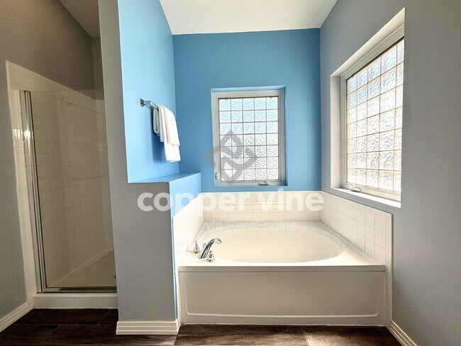Building Photo - 9301 Amison Cir