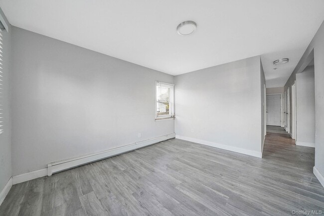 Building Photo - 110 2nd Ave