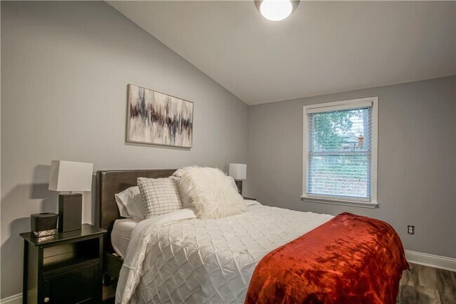Building Photo - 2640 Casher Dr
