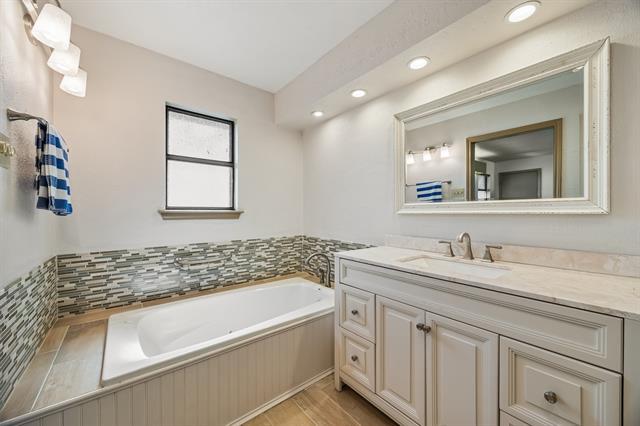 Building Photo - 18409 Shore Dr