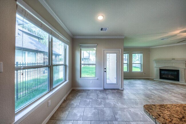 Building Photo - 27 S Sawbridge Cir