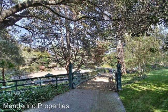 Building Photo - 4395 Via Esperanza