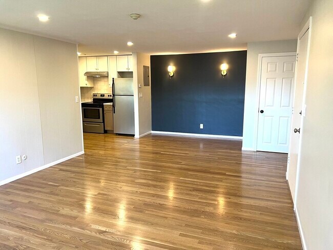 Primary Photo - 4 Tara Dr