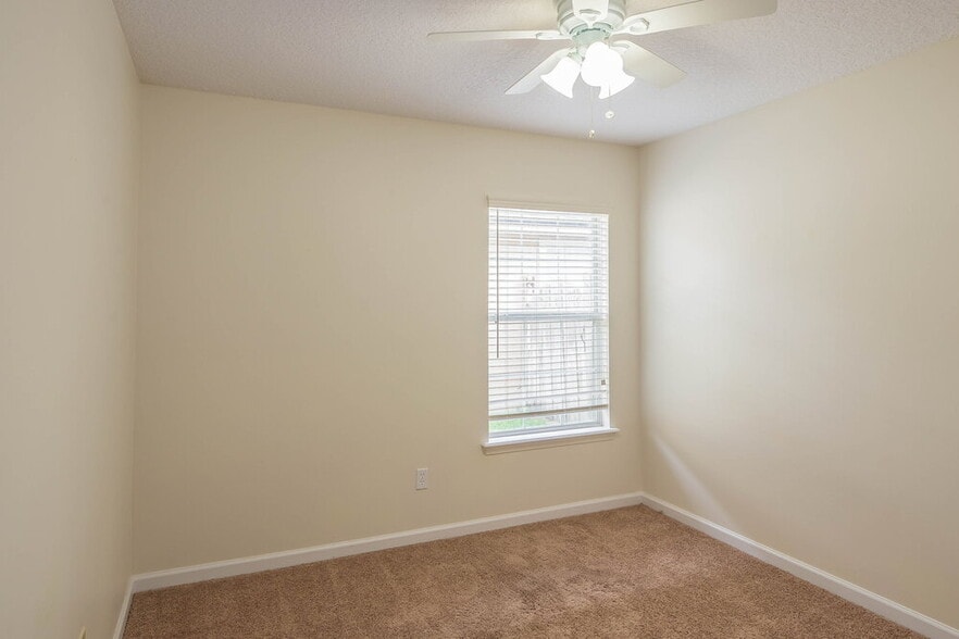 Building Photo - 4123 Pebble Brooke Circle South