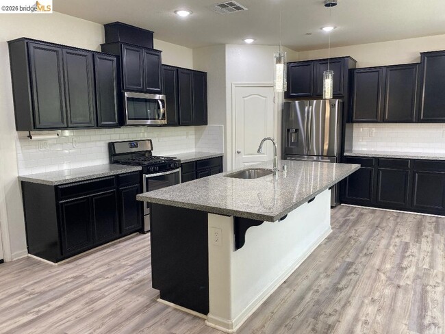 Building Photo - 5449 Prewett Ranch Dr