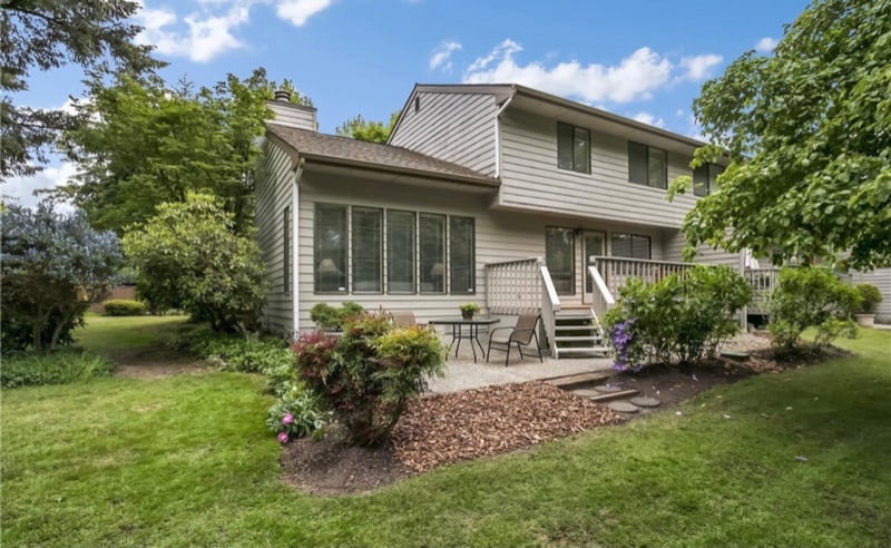 Building Photo - 1 143rd Ave SE