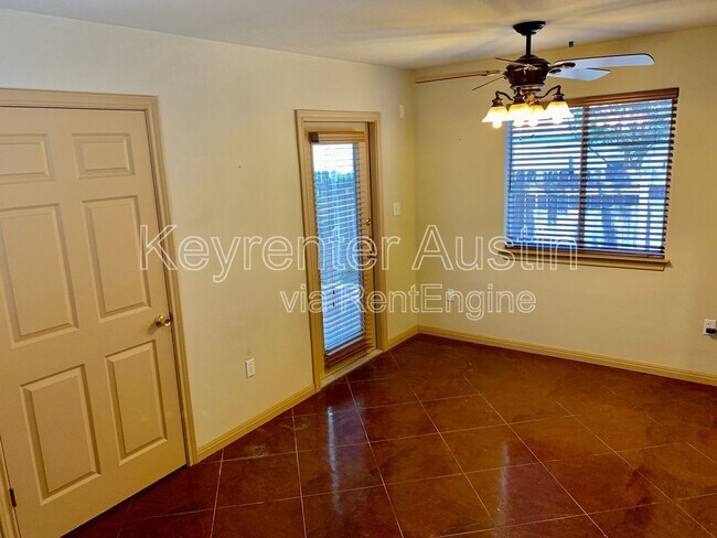 Building Photo - 1535 Parkfield Cir