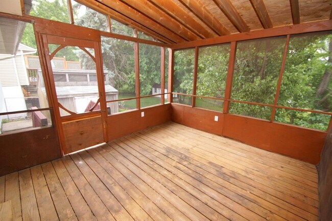 Building Photo - 3516 Central Ave