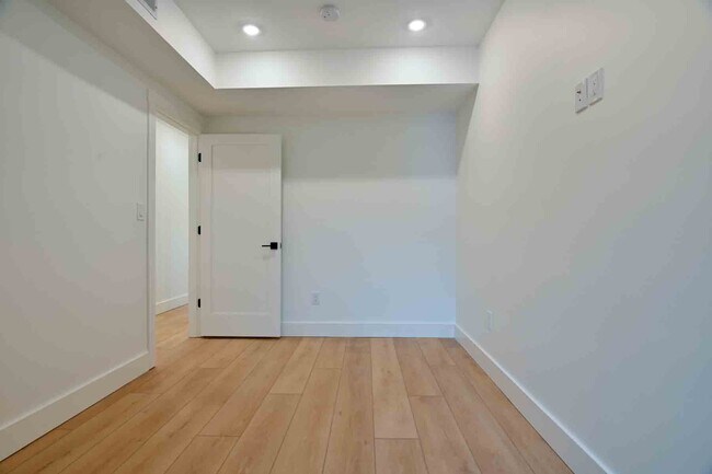 Building Photo - 2641 4th St NE