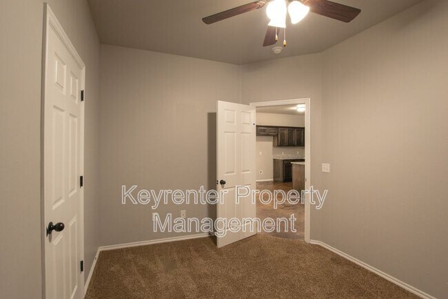 Building Photo - 1754 Eighty-Niner Ter