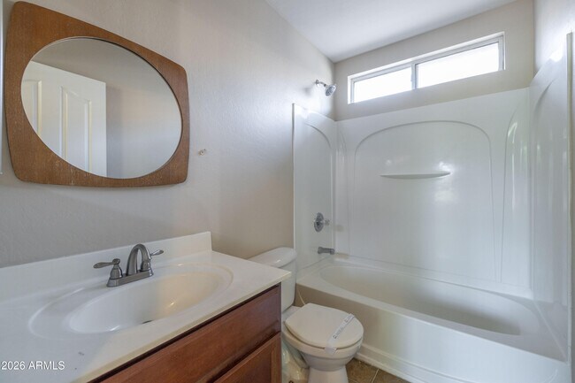 Building Photo - 1531 S Longspur Ln