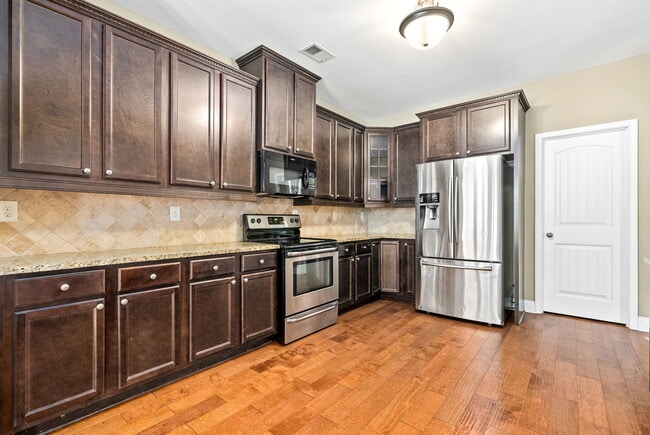 Building Photo - 2316 Tuscany Pl