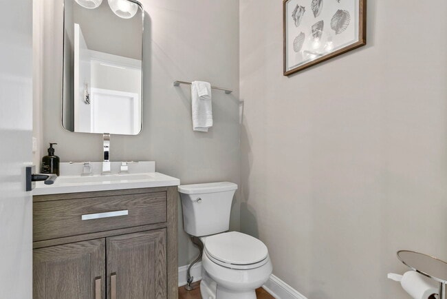 Building Photo - 424 E North Water St