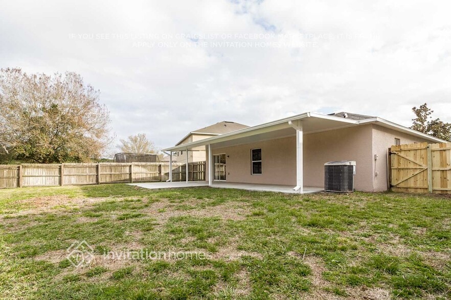 Building Photo - 1924 Corner Glen Dr