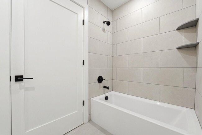 Building Photo - 337 Johnston Ave