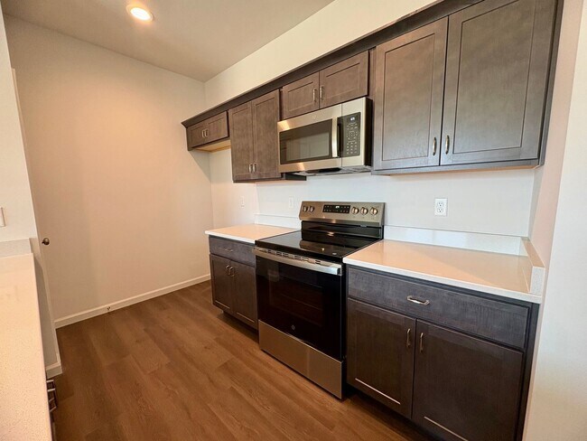 Building Photo - New Construction 3 Bedroom 2.5 Bathroom in Elizabethtown!