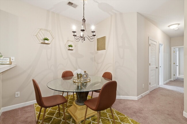 Building Photo - 407 S Elgin Ct