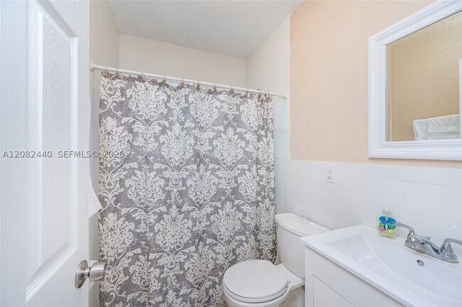 Building Photo - 1020 SW 73rd Pl