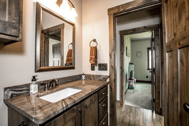 Building Photo - Glacier Ranch Home Available August 1