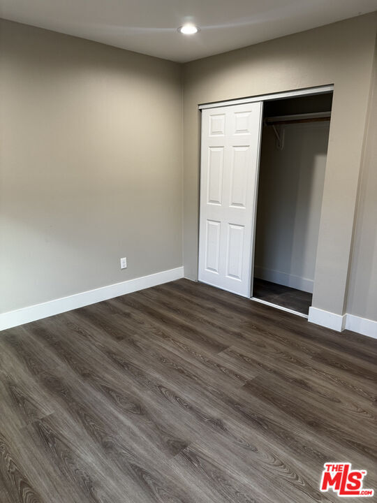 Building Photo - 731 E 33rd St