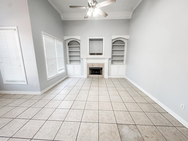 Building Photo - 472 Hunters Mill Cove