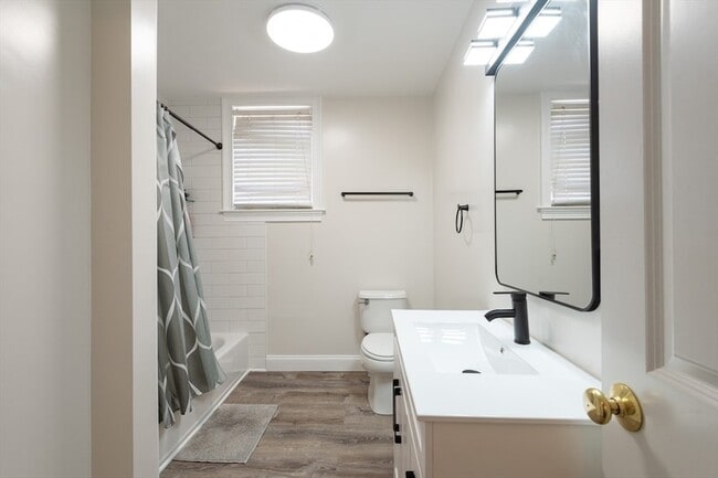 Building Photo - 34-36 H Street Unit 1L