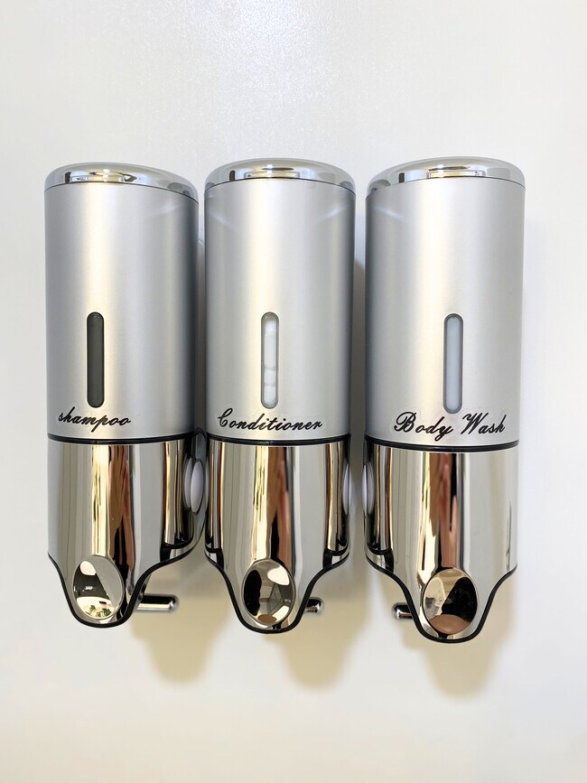 Building Photo - 220 Woodland Pkwy