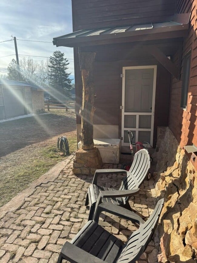 Building Photo - Spacious 2 Bedroom home in Paragonah