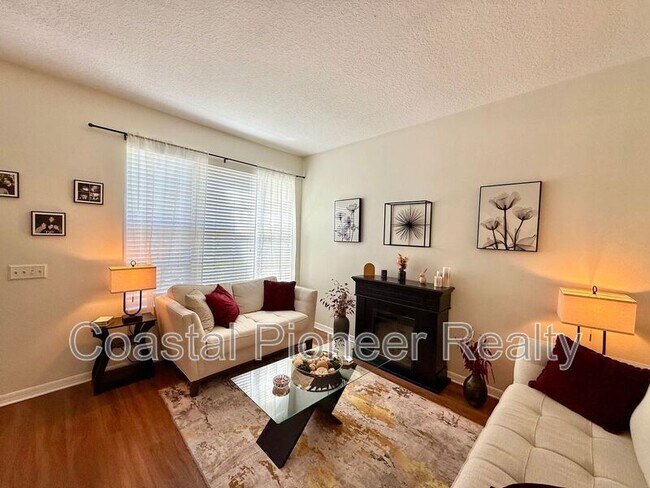 Building Photo - 11113 Avery Oaks Dr