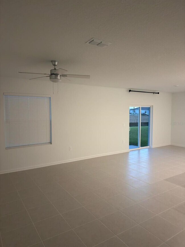 Building Photo - 3466 Howell Dr