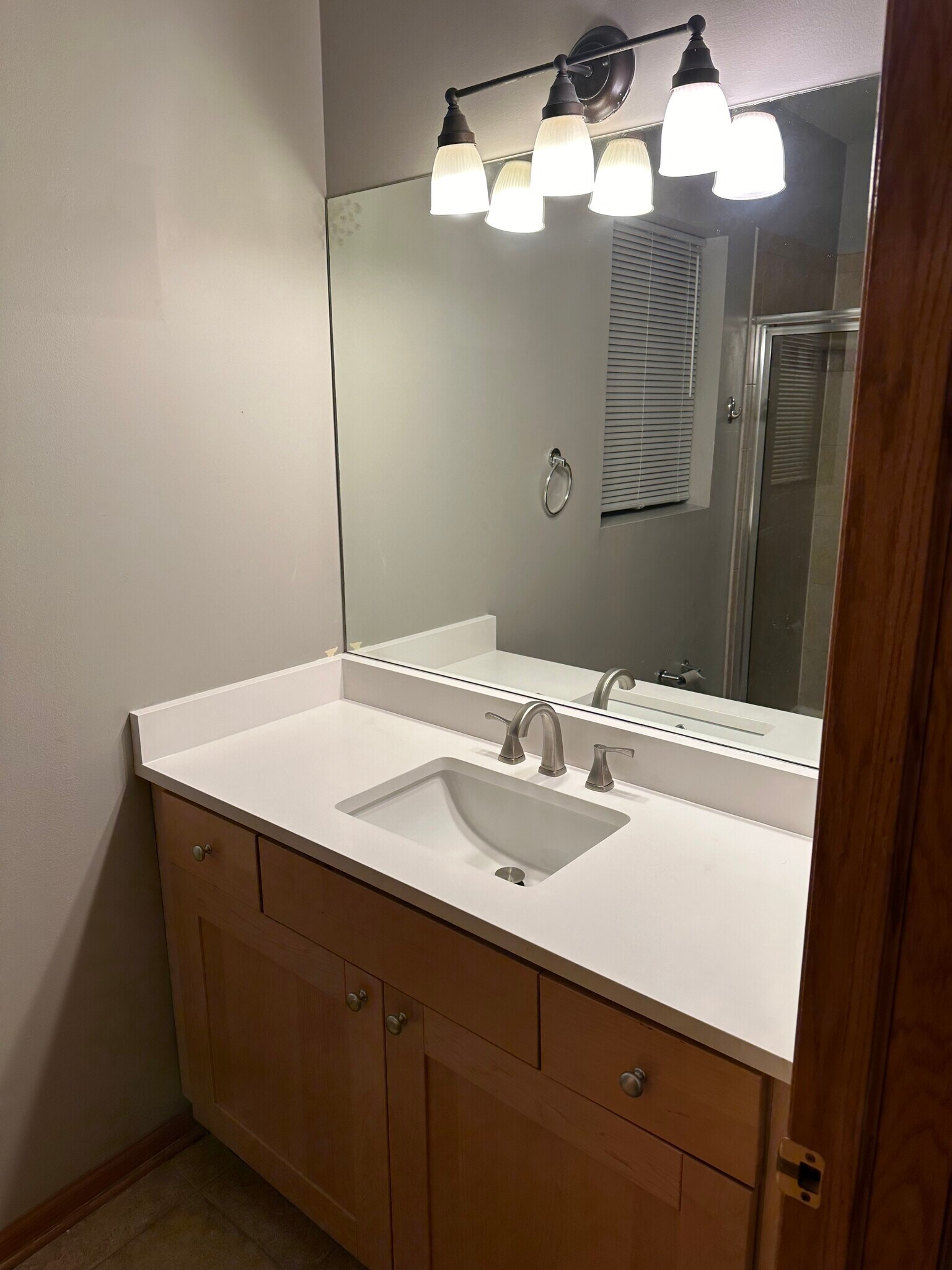 New Quartz vanity - 843 N Mozart St