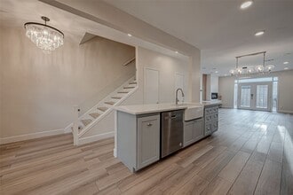 Building Photo - 7497 Brompton St