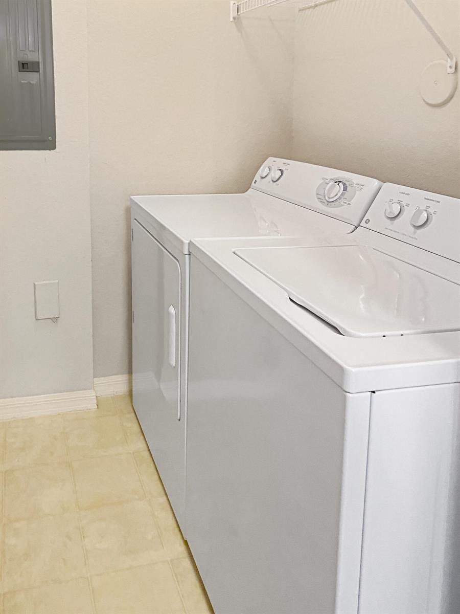 Building Photo - 15075 Michelangelo Blvd