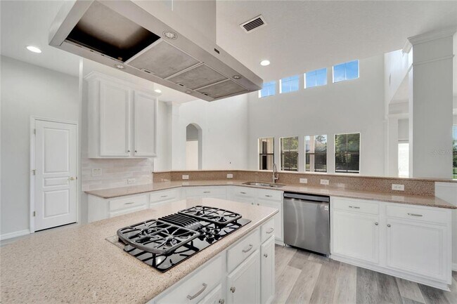 Building Photo - 5604 Skimmer Dr