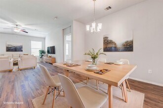 Building Photo - 5422 Dovetail Arbor Trace