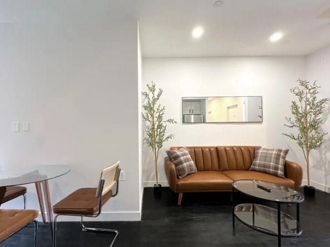 Building Photo - 287 Vanderbilt Ave