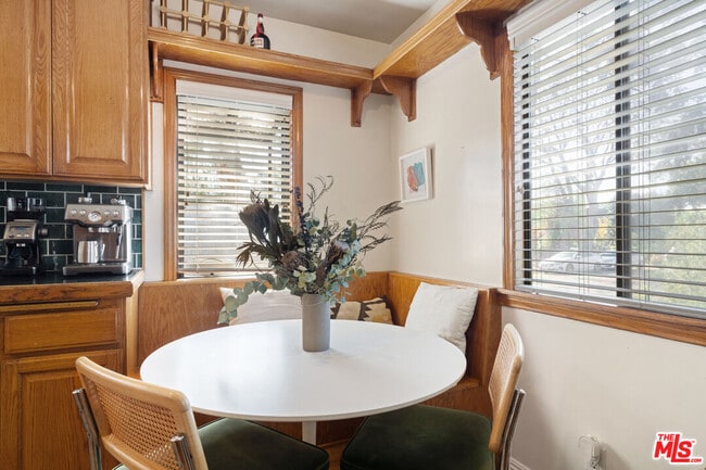 Building Photo - 3972 Keeshen Dr