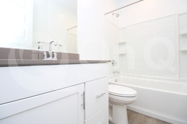 Building Photo - 2064 W Sienna Bouquet Pl