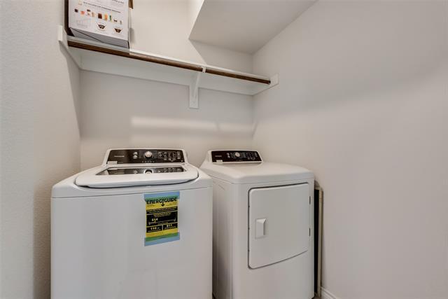 Building Photo - 2405 Siskiyou St