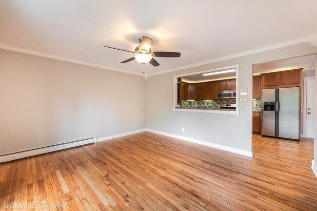Building Photo - 300 Opatrny Dr