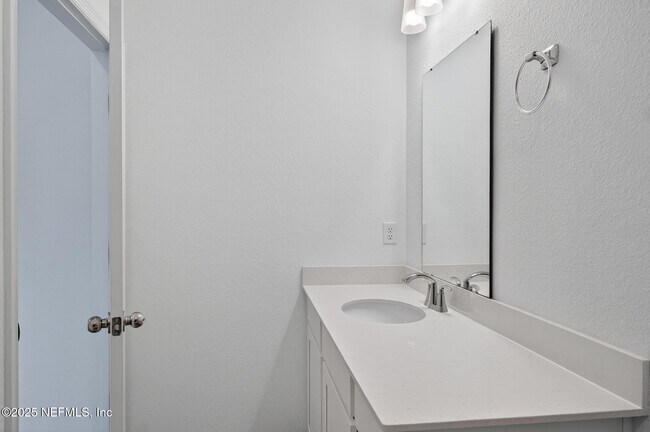 Building Photo - 7159 Pine River Ct