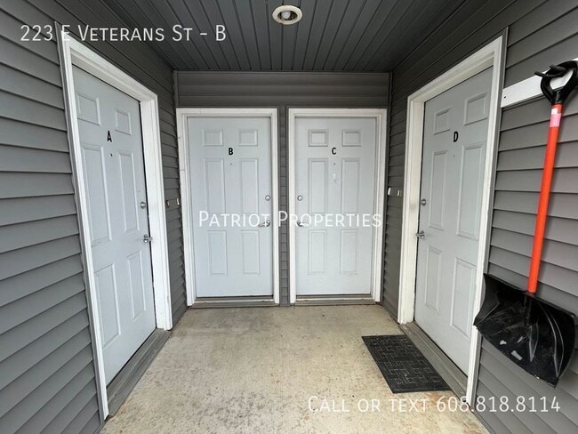 Building Photo - 2 bedroom/ 1 bath apartment in Tomah, WI