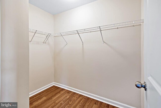 Building Photo - 1549 Wilmer Park Ln