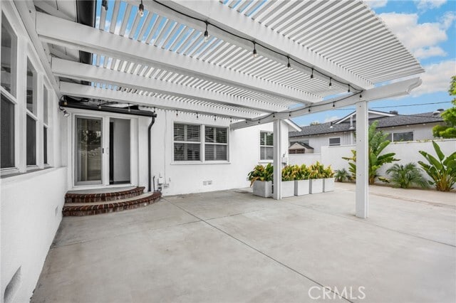 Building Photo - 1402 E Rose Ave