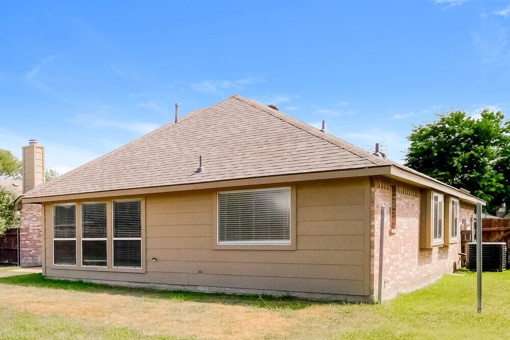 Building Photo - 1705 Green Terrace Dr