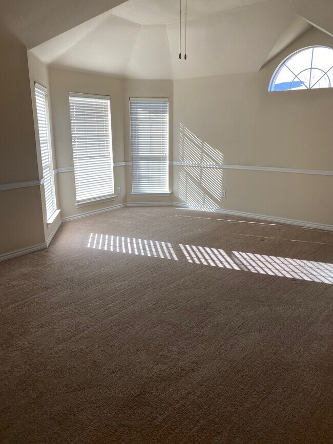 Master - 1304 Vistawood Dr