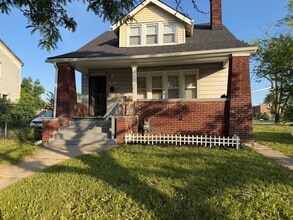 Building Photo - 2315 Tuxedo St